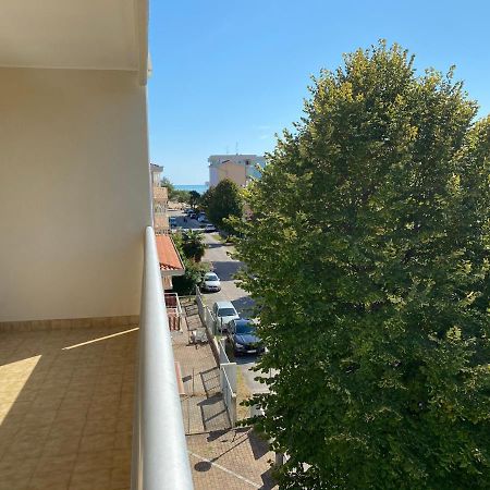 Residence Columbia Bibione Exterior foto