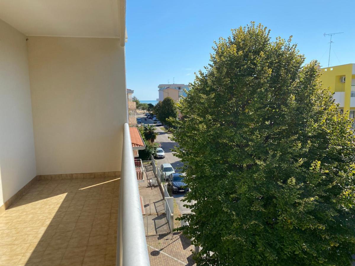 Residence Columbia Bibione Exterior foto